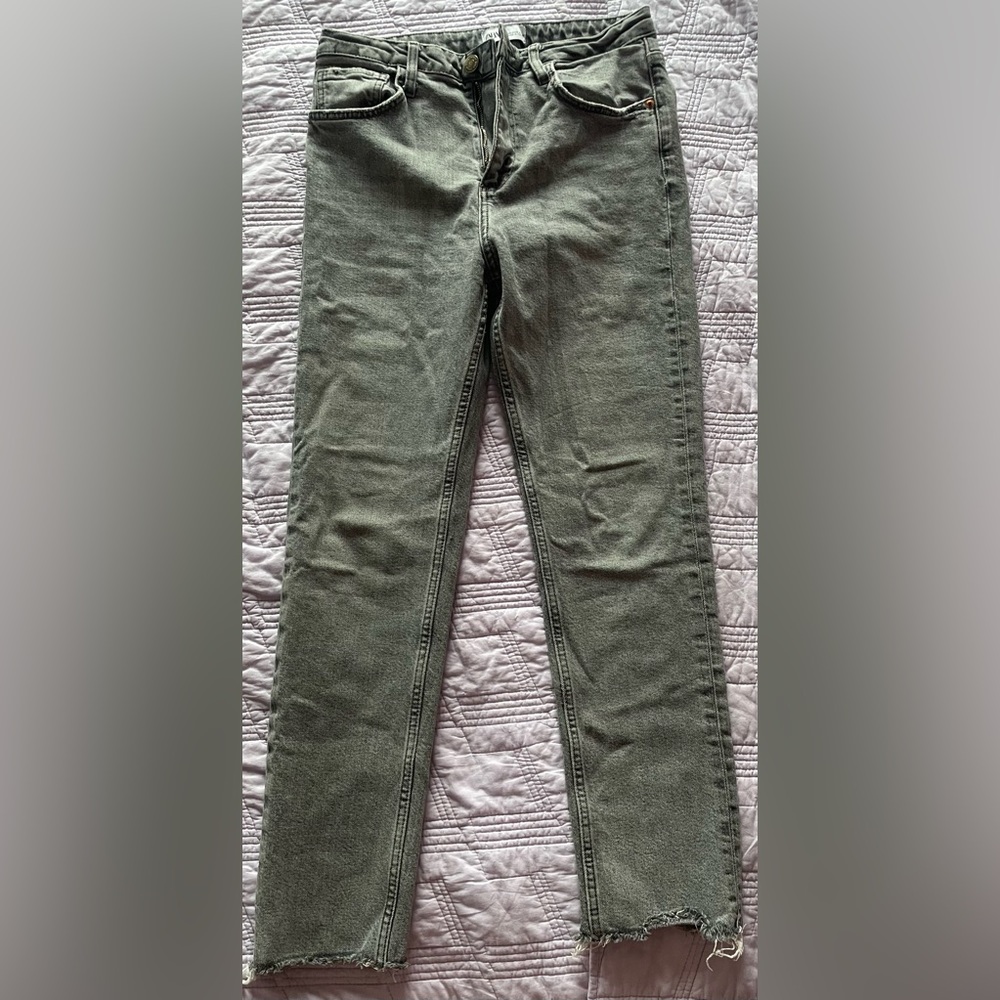 Zara Gray Slim Straight Cut Jeans With Raw Hem
